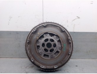 Recambio de volante motor para nissan juke (f15) 1.2 dig-t referencia OEM IAM 123104345R 1233100QAB LUK