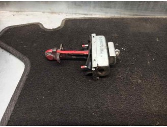 Recambio de retenedor puerta para ford transit caja cerrada ´06 2.4 tdci cat referencia OEM IAM 6C1AV23500AC  