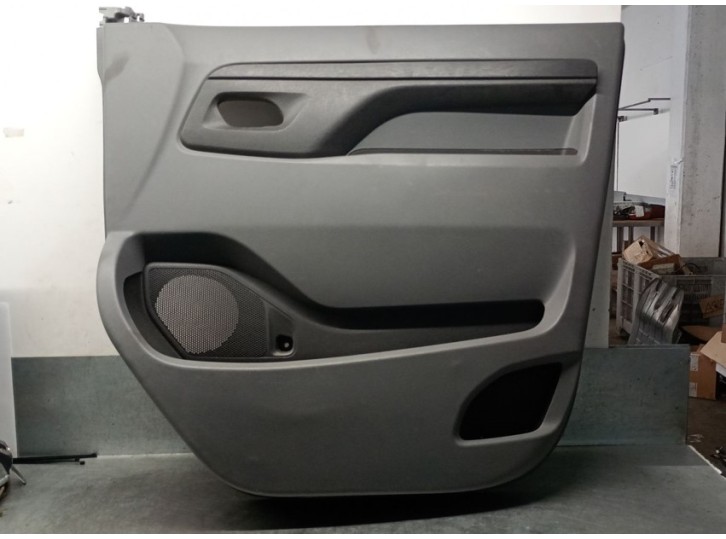 Recambio de guarnecido puerta delantera derecha para opel vivaro c furgoneta (k0) 1.5 referencia OEM IAM 98082243ZM 98082243ZM 