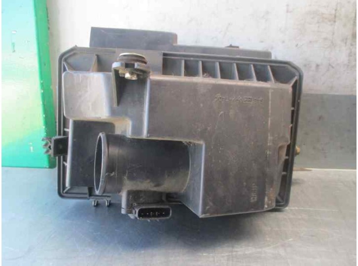 Recambio de carcasa filtro de aire para mazda premacy (cp) 2.0 turbodiesel cat referencia OEM IAM RF4P13320B  