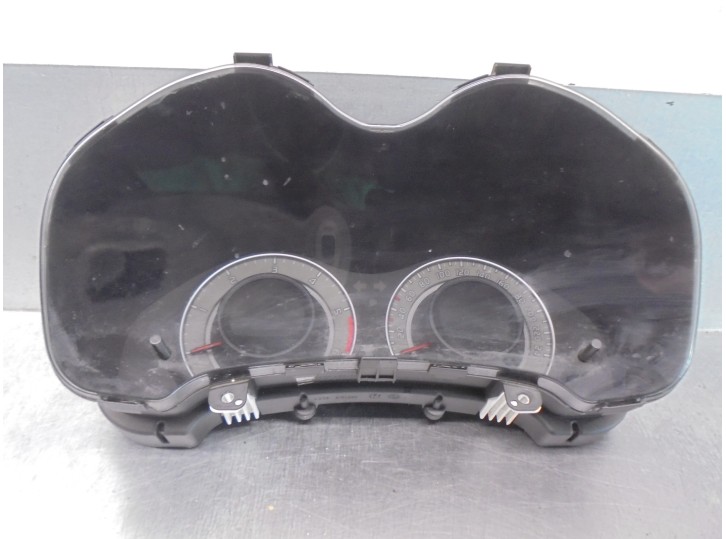 Recambio de cuadro instrumentos para toyota auris 2.0 d-4d cat referencia OEM IAM 838000Z500 AC2C53245521 VDO