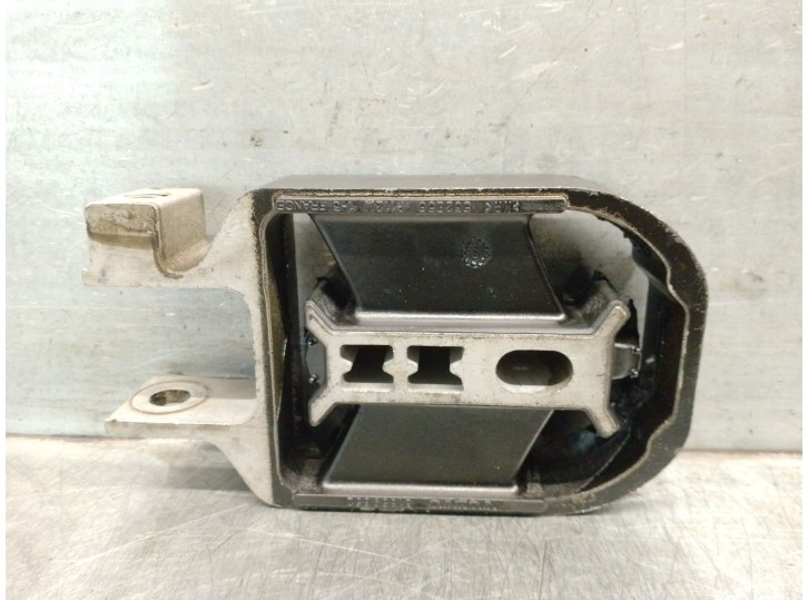 Recambio de soporte motor para volvo v40 hatchback (525) d3 referencia OEM IAM 31359652 31359652 
