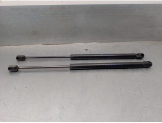 Replacement trunk / tailgate struts for Opel Omega B 2.5 24V DTI CAT (Y 25 DT / L14) OEM IAM reference 90379054 