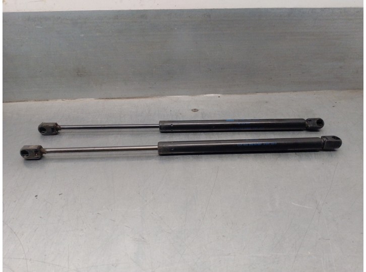 Replacement trunk / tailgate struts for Opel Omega B 2.5 24V DTI CAT (Y 25 DT / L14) OEM IAM reference 90379054 