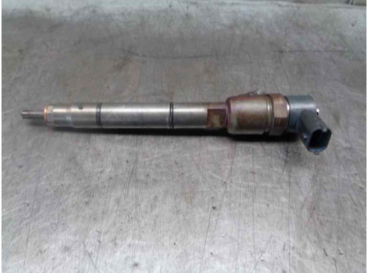 Recambio de inyector para kia cee´d 1.6 crdi cat referencia OEM IAM 338002A900 0445110320 BOSCH