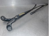 Recambio de brazo limpia delantero derecho para smart coupe 1.0 cat referencia OEM IAM A4518200240  