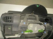 Recambio de salpicadero para opel corsa c 1.7 16v cdti referencia OEM IAM 13156178 