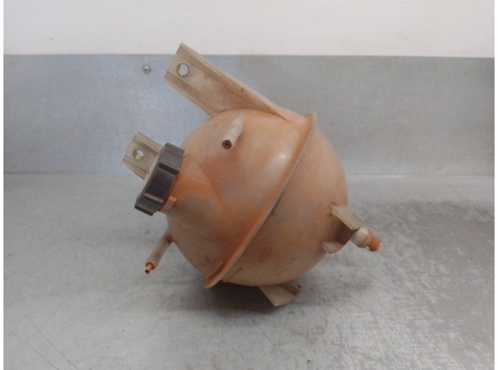 Recambio de deposito expansion para ford transit, combi 1995 2.5 diesel referencia OEM IAM 95VB8A080CF  