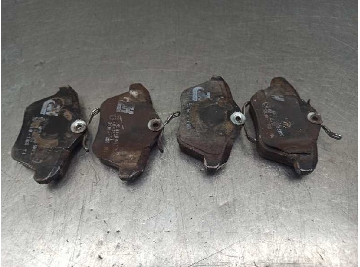 Replacement brake pads for Alfa Romeo 156 (116) 1.9 JTD CAT OEM IAM reference 9947372 0481310 