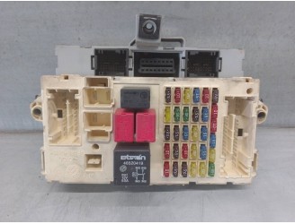 Recambio de caja reles / fusibles para alfa romeo 147 (190) 1.9 jtd cat referencia OEM IAM 467463750 501208570090 