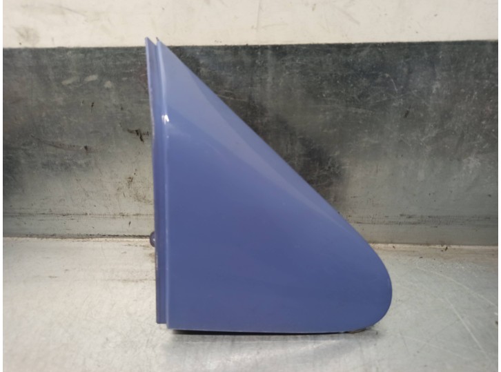 Recambio de molduras delanteras para mercedes-benz clase v (w638) 2.3 turbodiesel cat referencia OEM IAM   