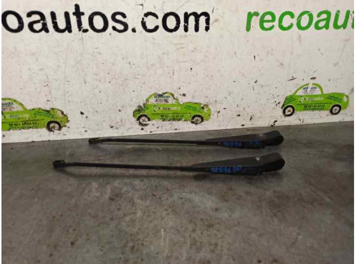 Recambio de brazo limpia delantero derecho para iveco daily caja abierta / volquete 2.8 tdi cat referencia OEM IAM   