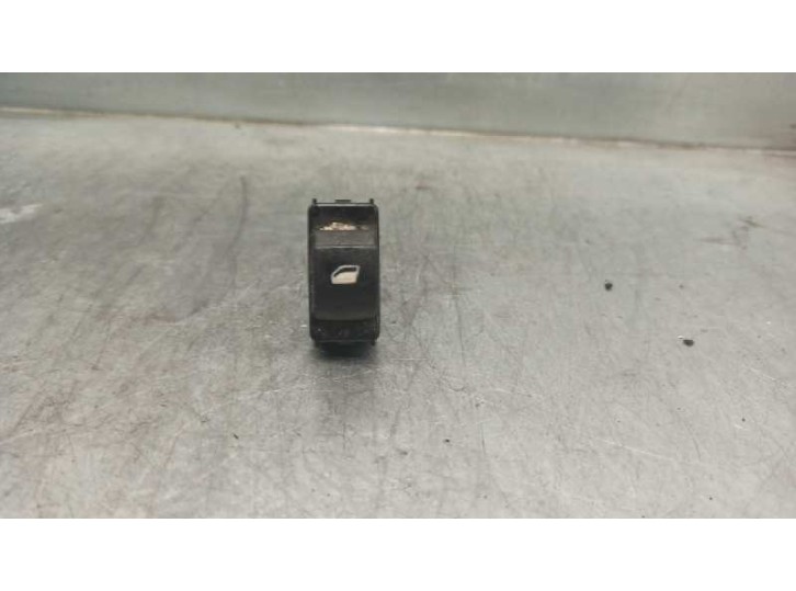 Recambio de mando elevalunas delantero derecho para peugeot partner kasten 1.6 16v e-hdi fap referencia OEM IAM 96624281 