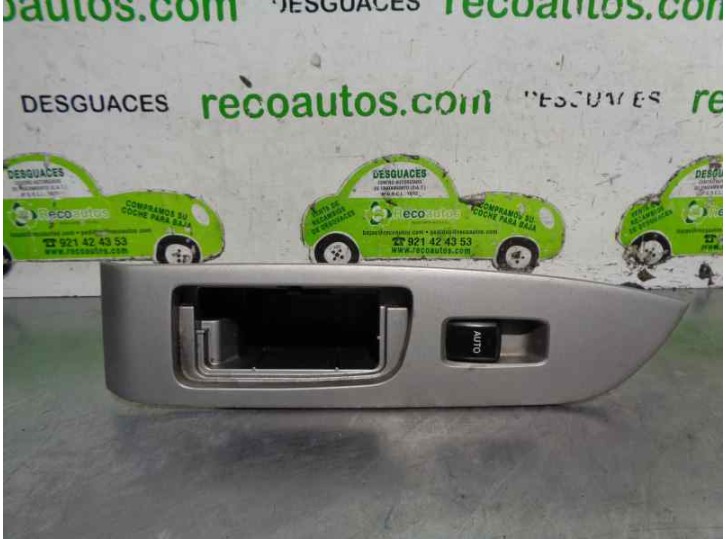 Recambio de mando elevalunas trasero izquierdo para lexus rx 300(mcu35) 3.0 v6 cat referencia OEM IAM 8403048070 7428048120 