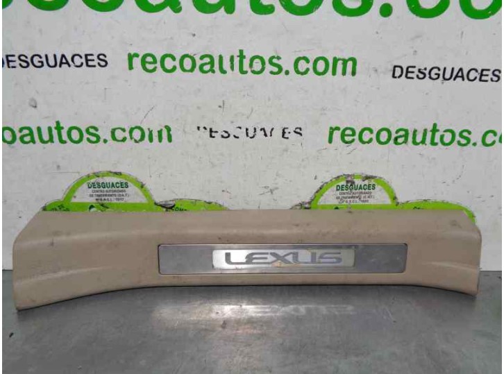 Recambio de molduras traseras para lexus rx 300(mcu35) 3.0 v6 cat referencia OEM IAM 6793048020 6791748030 