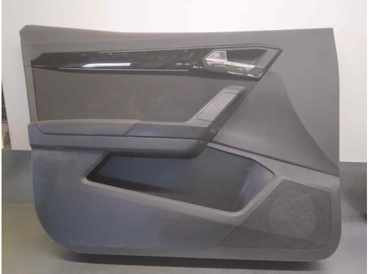 Recambio de guarnecido puerta delantera izquierda para seat ibiza (kj1) fr referencia OEM IAM 6F0867011AD 6F0867011AB 