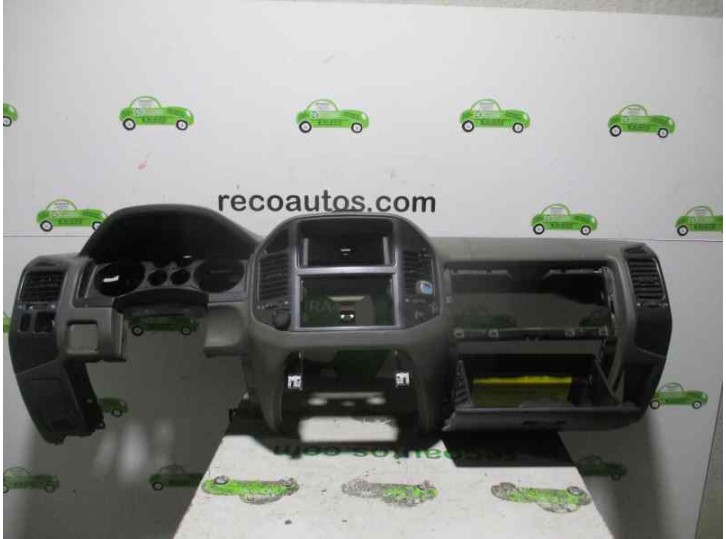 Recambio de salpicadero para mitsubishi montero (v60/v70) 3.2 di-d cat referencia OEM IAM NEGRO Y GRIS 