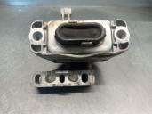 Replacement right engine mount for Volkswagen Touran (5T1) 1.4 TSI OEM IAM reference 5QA199262DB 5QA199262BF 