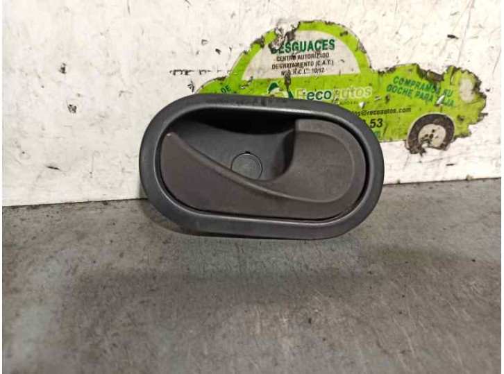 Recambio de maneta interior delantera derecha para renault kangoo 1.5 dci diesel referencia OEM IAM 8248310580  
