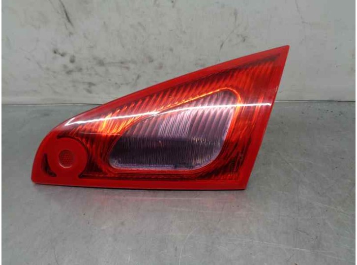 Recambio de piloto trasero derecho para mitsubishi colt berlina 3 (cz) 1.1 cat referencia OEM IAM MN105622 DE PORTON 