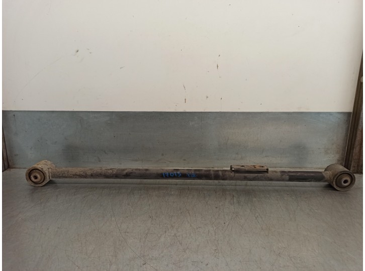 Replacement suspension bar for Opel Monterey 3.1 turbodiesel OEM IAM reference 94374445 