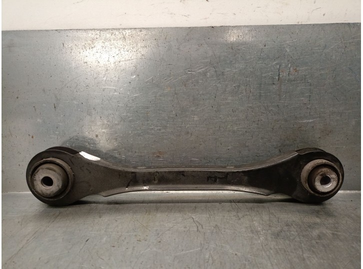 Recambio de brazo suspension superior trasero derecho para bmw 1 (f20) 116 d referencia OEM IAM 6792519 33326792543 