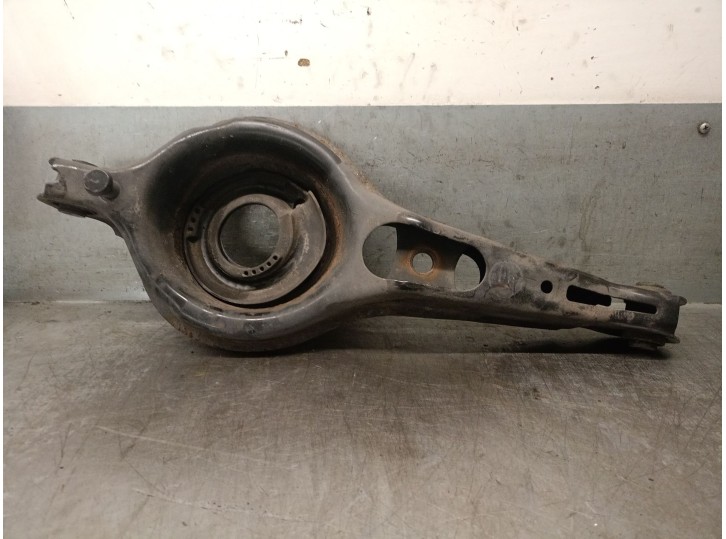 Recambio de brazo suspension inferior trasero izquierdo para volvo v40 hatchback (525) d2 referencia OEM IAM 31387062 31387062 