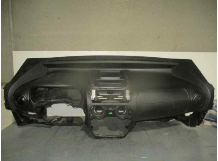 Recambio de salpicadero para fiat fiorino 1.3 16v jtd cat referencia OEM IAM 735567252 NEGRO 