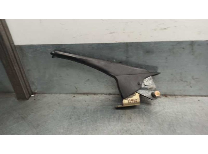 Replacement handbrake lever for Saab 900 2.0 OEM IAM reference 4195350 