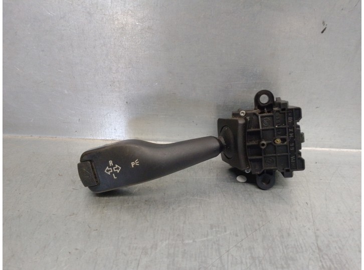 Recambio de mando luces para bmw x3 (e83) 2.0 16v diesel cat referencia OEM IAM 8363668 