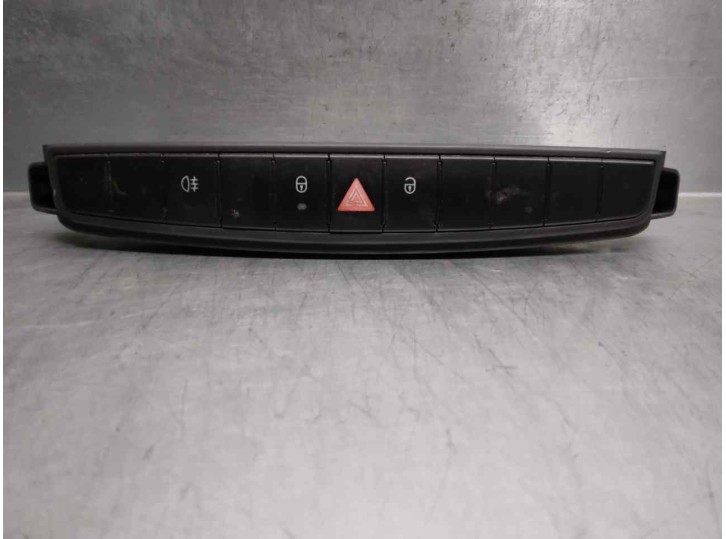 Replacement warning switch for Smart Forfour 1.5 CDI CAT OEM IAM reference A4548202310 MN900321 