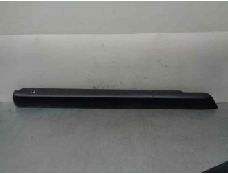 Recambio de molduras delanteras para mercedes-benz clase e (w114/w115) berlina 240 d referencia OEM IAM 1156901089 