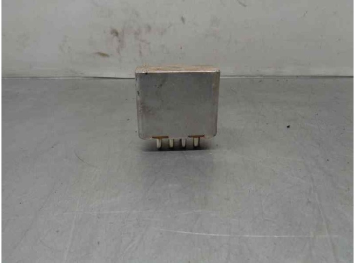 Recambio de rele para mercedes-benz clase e (w114/w115) berlina 240 d referencia OEM IAM 0335320010 