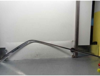 Recambio de molduras delanteras para mercedes-benz clase e (w114/w115) berlina 240 d referencia OEM IAM 1156901089 