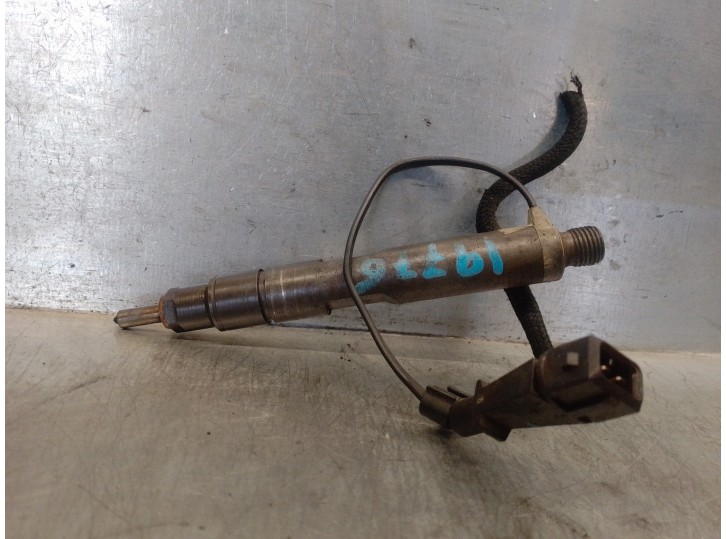 Recambio de inyector para volkswagen passat berlina (3b2) 1.9 tdi referencia OEM IAM 028130201S KBEL58P142 BOSCH