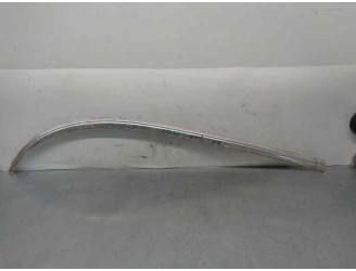 Recambio de molduras delanteras para mercedes-benz clase e (w114/w115) berlina 240 d referencia OEM IAM 1156901089 