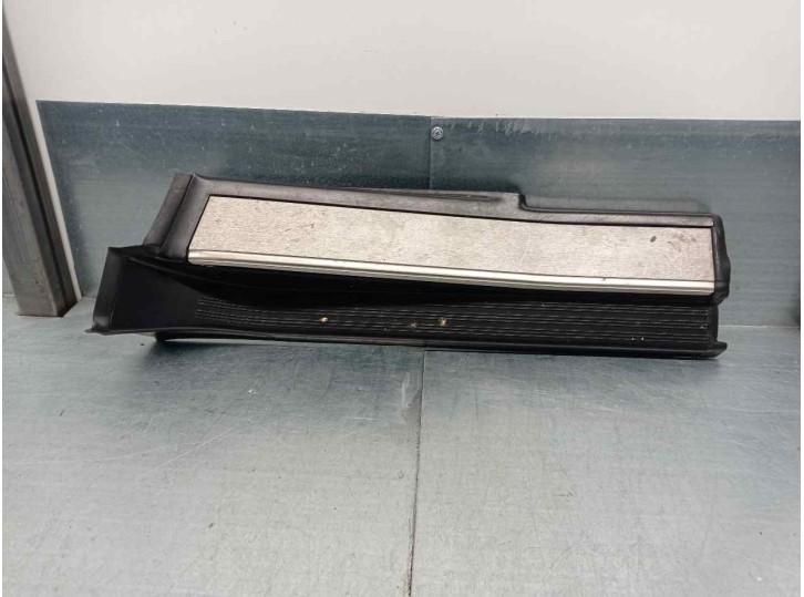 Recambio de estribos laterales para mercedes-benz clase s (w140) berlina 3.2 24v cat referencia OEM IAM 1406800435  