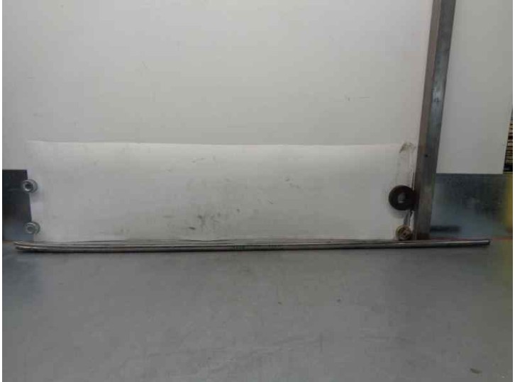 Recambio de molduras traseras para mercedes-benz clase e (w114/w115) berlina 240 d referencia OEM IAM 