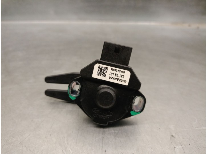 Recambio de sensor para kia stonic (yb) 1.0 t-gdi referencia OEM IAM 93840B2100 