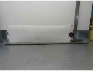 Recambio de molduras traseras para mercedes-benz clase e (w114/w115) berlina 240 d referencia OEM IAM   