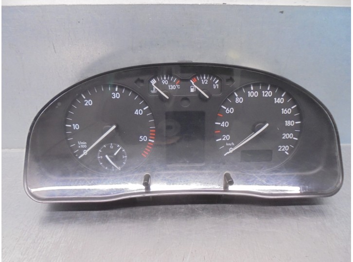 Recambio de cuadro instrumentos para volkswagen passat berlina (3b2) 1.9 tdi referencia OEM IAM 3B0919890B 110008777003 VDO