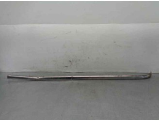 Recambio de molduras traseras para mercedes-benz clase e (w114/w115) berlina 240 d referencia OEM IAM 