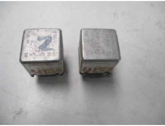 Recambio de caja reles / fusibles para mercedes-benz clase e (w124) berlina 3.0 referencia OEM IAM 015420219 4RD00412200 