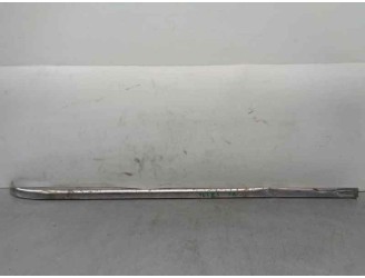 Recambio de molduras traseras para mercedes-benz clase e (w114/w115) berlina 240 d referencia OEM IAM 