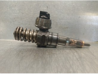 Replacement injector for Volkswagen Touran (1T2) 2.0 TDI OEM IAM reference 038130073AR 0414720214 BOSCH