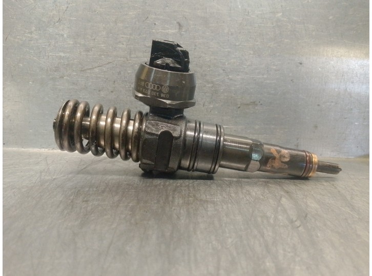 Recambio de inyector para volkswagen touran (1t2) 2.0 tdi referencia OEM IAM 038130073AR 0414720214 BOSCH