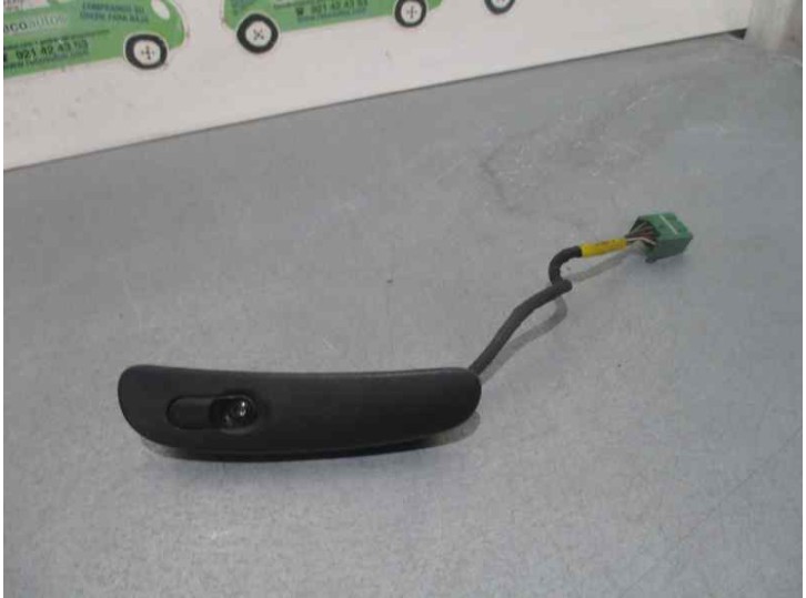 Recambio de mando elevalunas delantero derecho para opel vectra b berlina 2.0 dti referencia OEM IAM 90433372 8 PINES