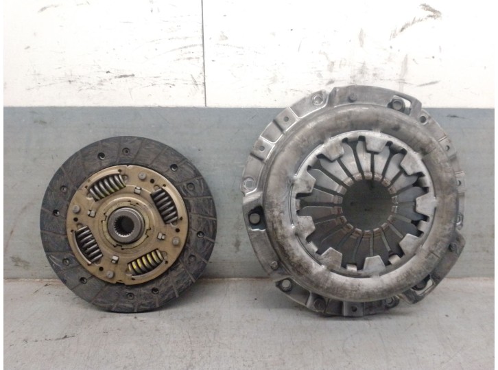 Replacement clutch kit for Daewoo Lanos (KLAT) 1.3 OEM IAM reference 96337255 96337255 VALEO