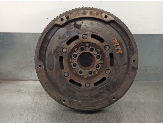 Recambio de volante motor para toyota avensis berlina (t25) 2.0 d-cat referencia OEM IAM 134500G010  