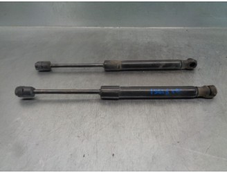 Replacement trunk / tailgate struts for Mitsubishi Lancer Sedan (CY0) inform OEM IAM reference 871042241 